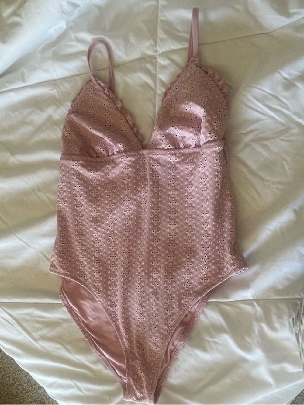 Old Navy Dusty Pink Eyelet Lace Bodysuit